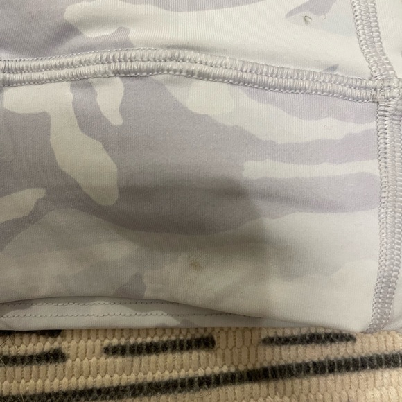 Lululemon Energy Bra Long Line: read description - Picture 5 of 7